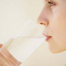 boire de l'eau pour supprimer la mauvaise haleine